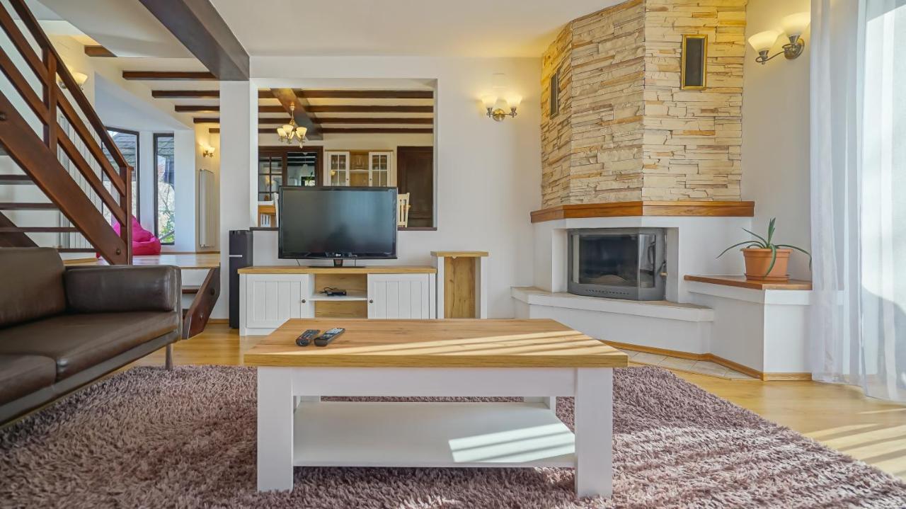 Vila Luna Comarnic Exteriör bild