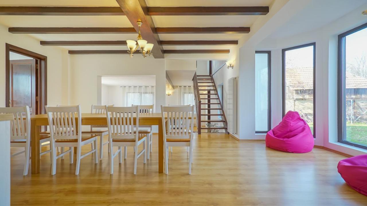 Vila Luna Comarnic Exteriör bild