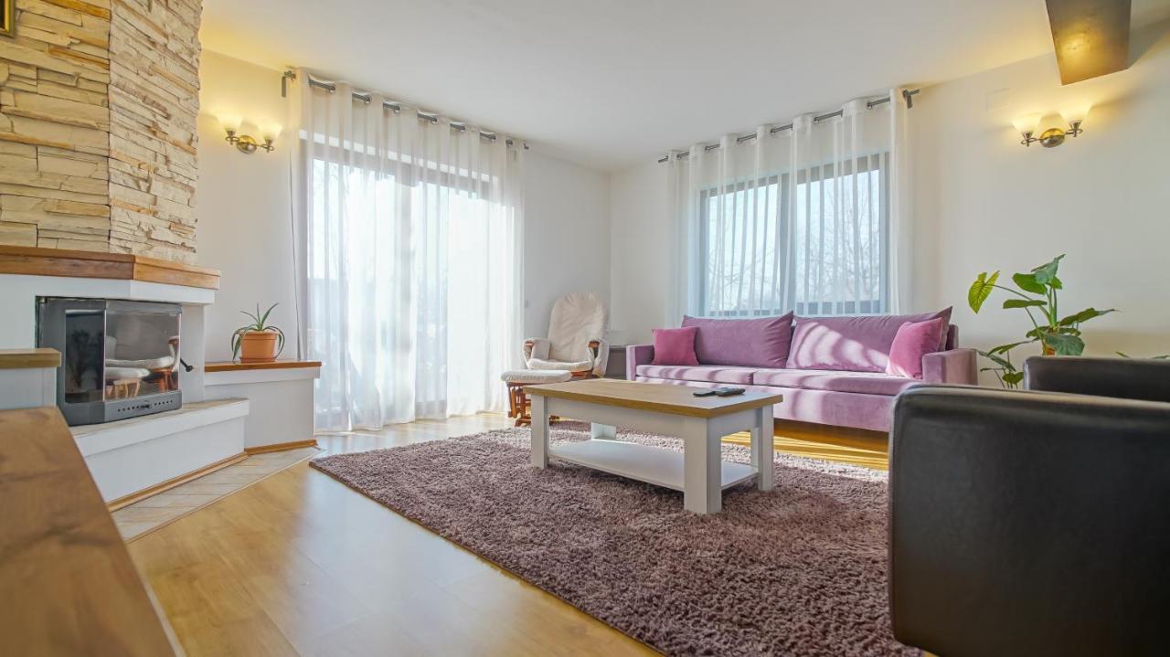 Vila Luna Comarnic Exteriör bild